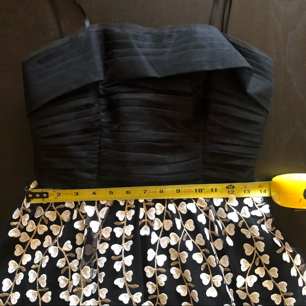 NWT BCBG Floral Embroidered Tulle Gown - Picture 14 of 14